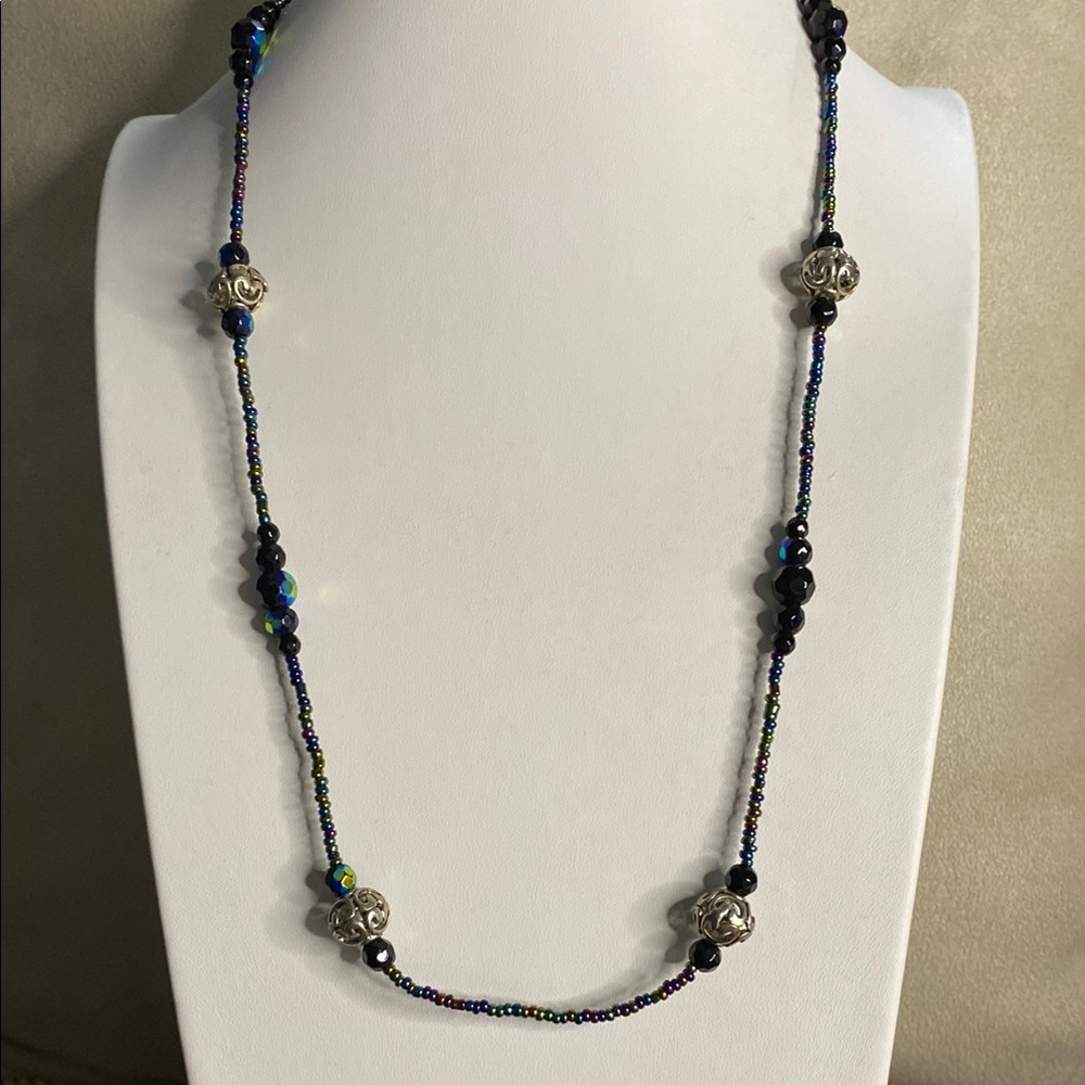 10/$10 Iridescent glass Beaded Necklace